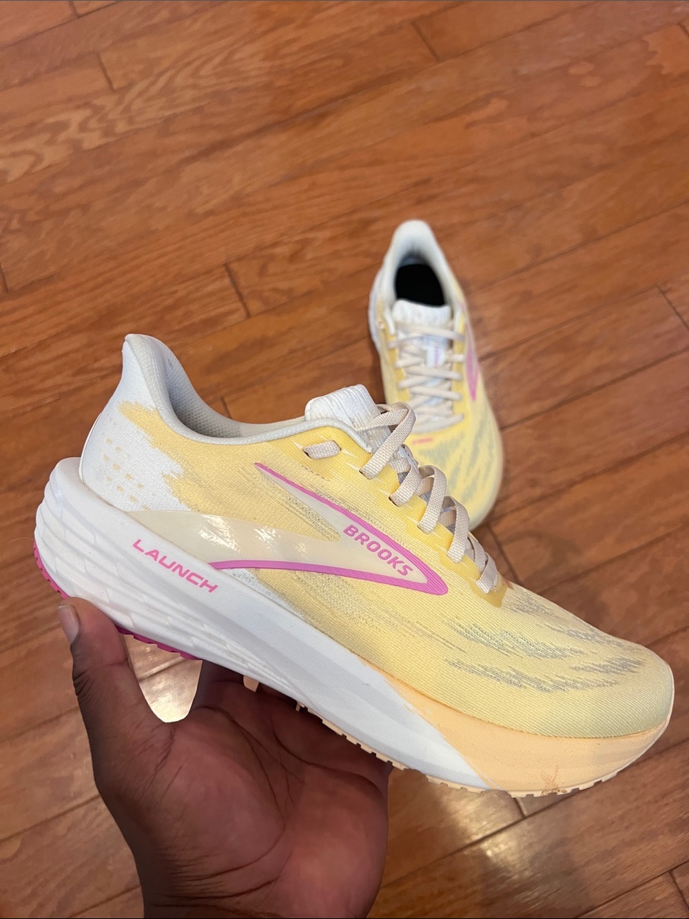 Brooks Launch  Women's  Running Sneakers (10 Medium B)